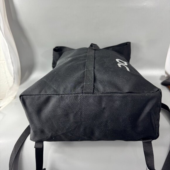 NWOT On Running The Ambassador Tote Backpack. Black - Picture 11 of 12